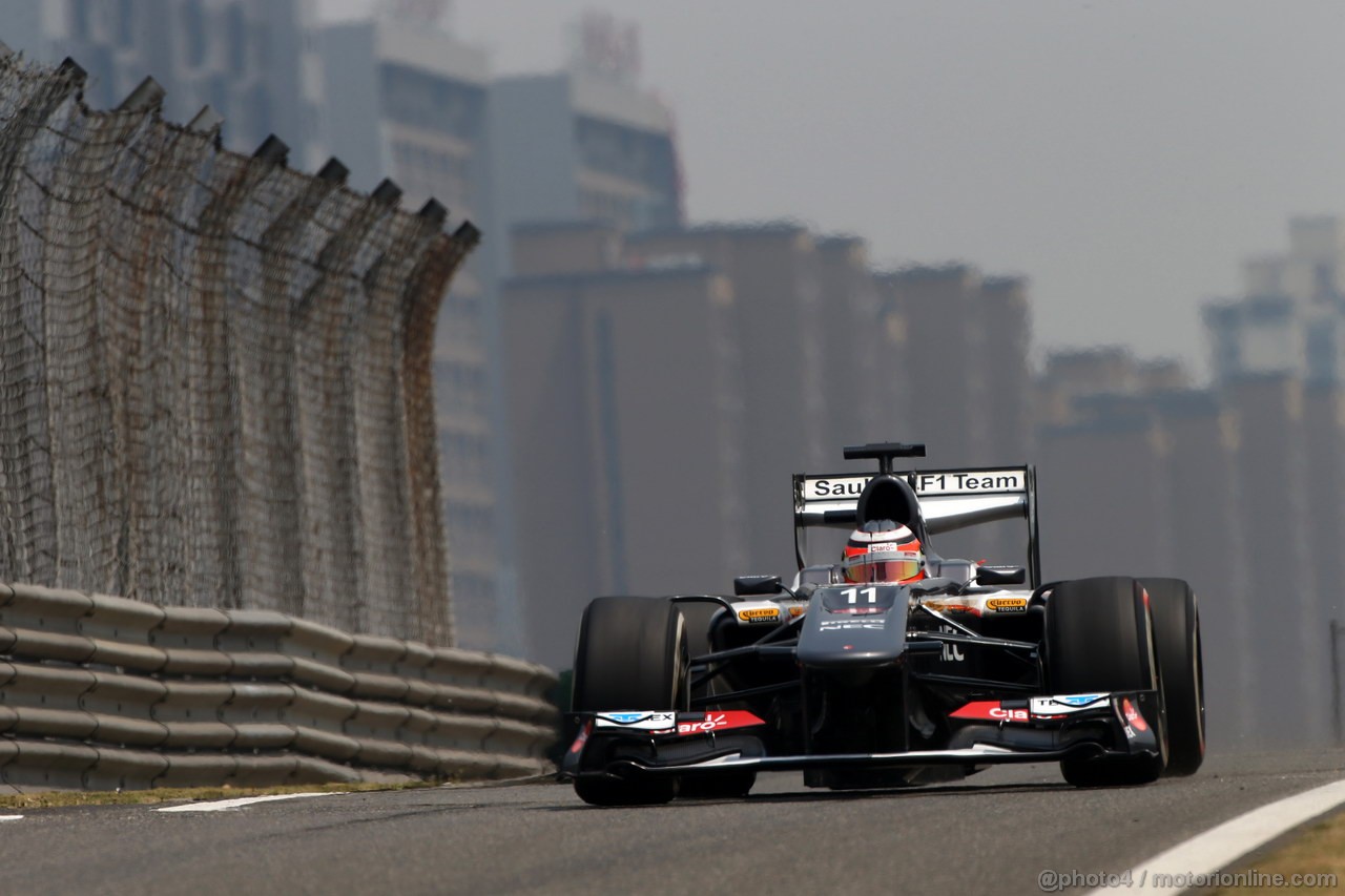 GP CINA, 12.04.2013- Prove Libere 1, Nico Hulkenberg (GER) Sauber F1 Team C32 