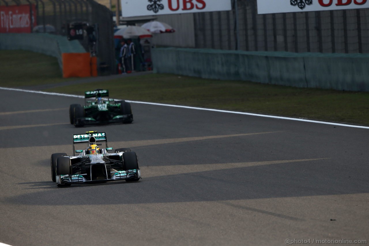 GP CINA, 12.04.2013- Prove Libere 2, Lewis Hamilton (GBR) Mercedes AMG F1 W04 