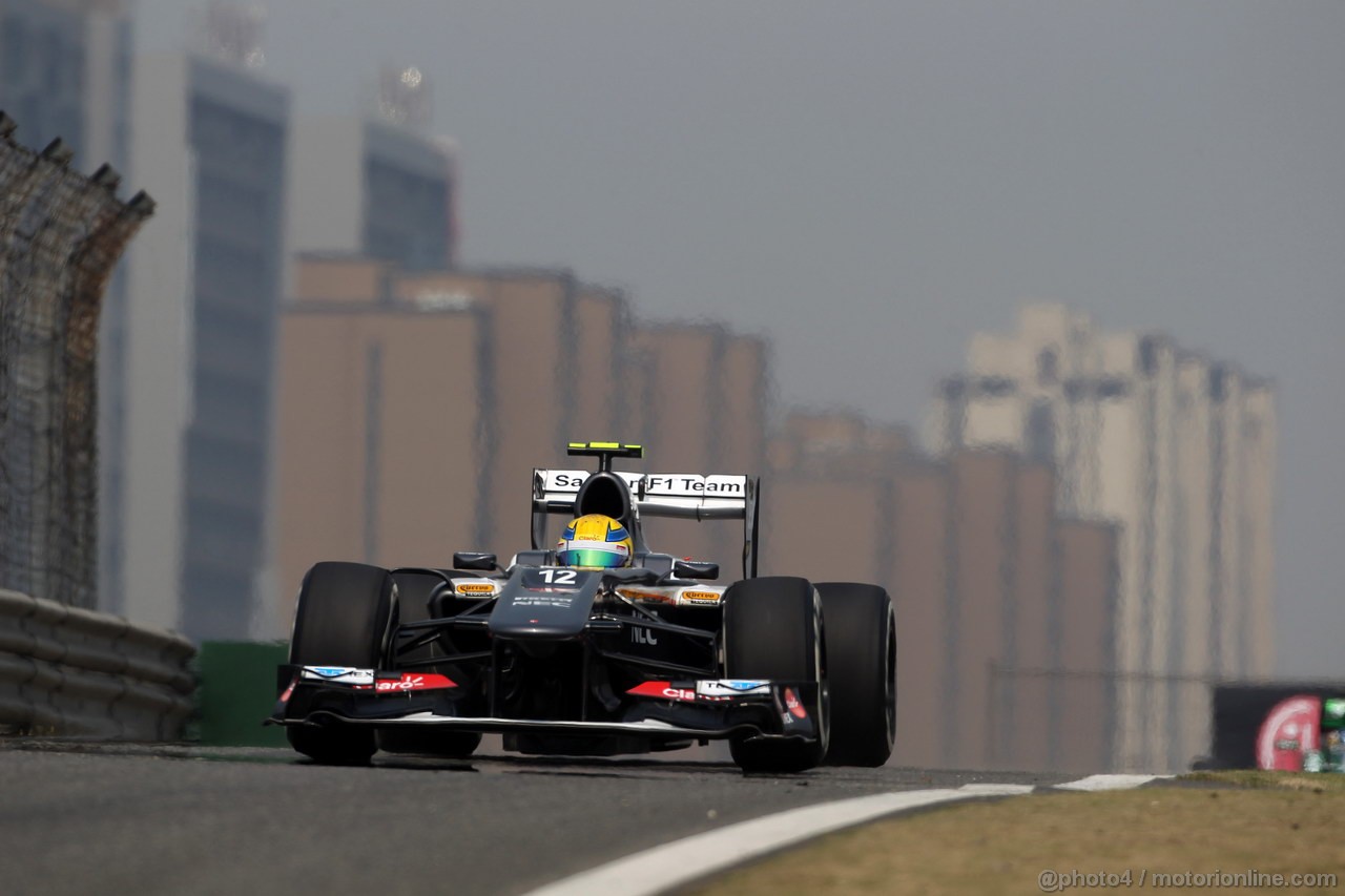 GP CINA, 12.04.2013- Prove Libere 2, Esteban Gutierrez (MEX), Sauber F1 Team C32 