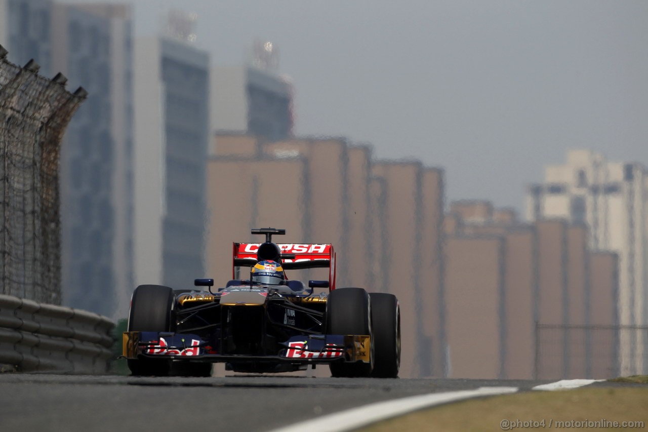 GP CINA, 12.04.2013- Prove Libere 2, Jean-Eric Vergne (FRA) Scuderia Toro Rosso STR8