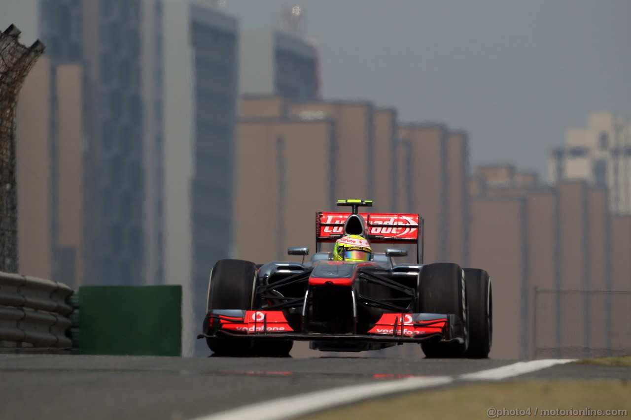GP CINA, 12.04.2013- Prove Libere 2, Lewis Hamilton (GBR) Mercedes AMG F1 W04 