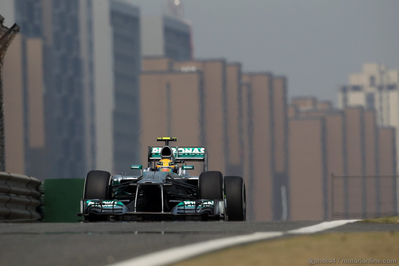 GP CINA, 12.04.2013- Prove Libere 2, Lewis Hamilton (GBR) Mercedes AMG F1 W04 