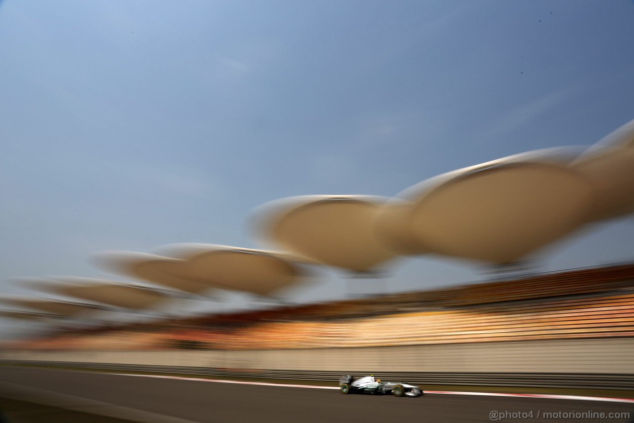 GP CINA, 12.04.2013- Prove Libere 2, Lewis Hamilton (GBR) Mercedes AMG F1 W04 