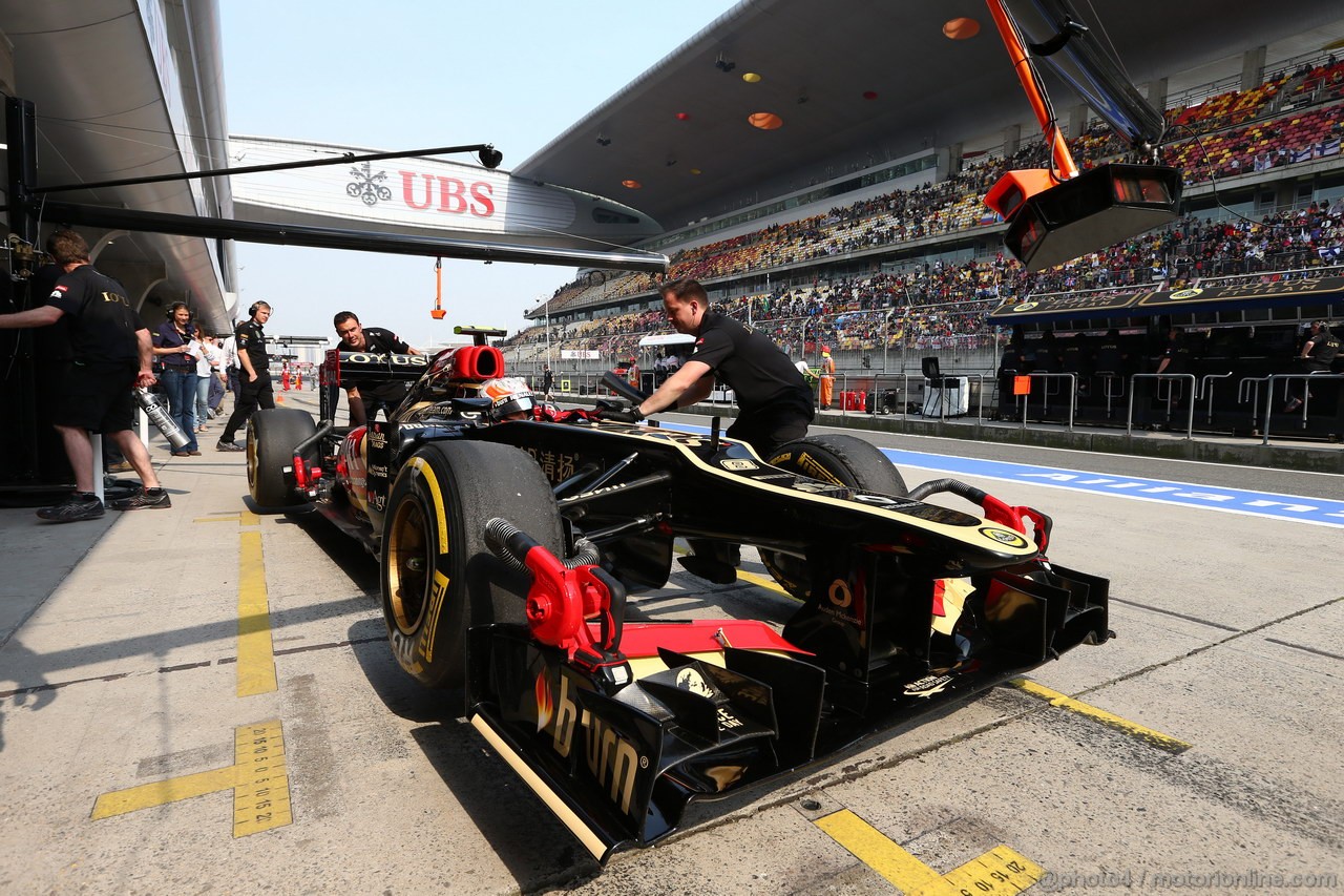 GP CINA, 12.04.2013- Prove Libere 2, Romain Grosjean (FRA) Lotus F1 Team E21 
