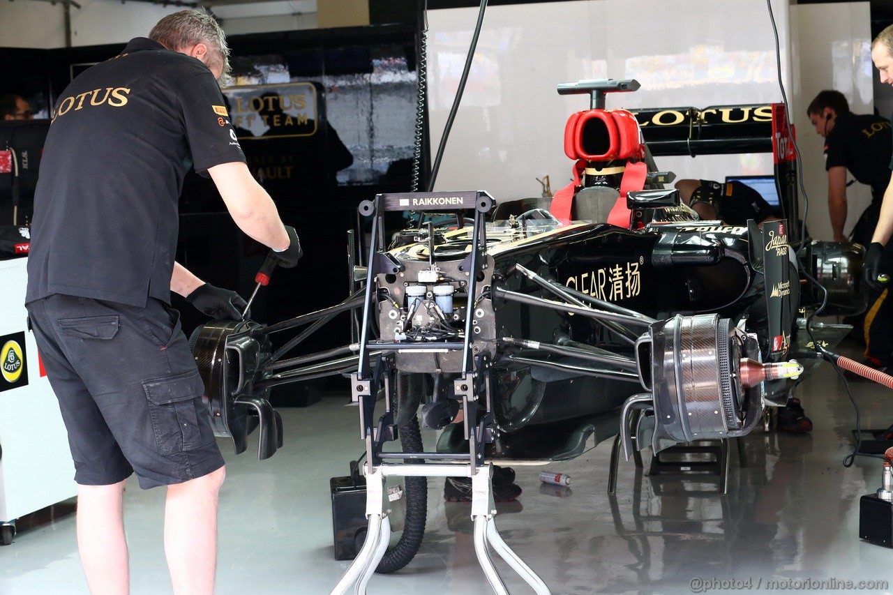GP CINA, 12.04.2013- Prove Libere 2,  Lotus F1 Team E21 