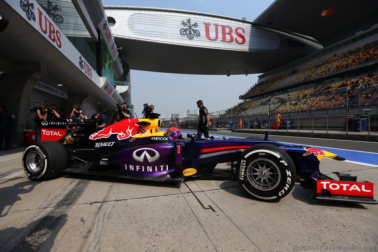 GP CINA, 12.04.2013- Prove Libere 2, Sebastian Vettel (GER) Red Bull Racing RB9 