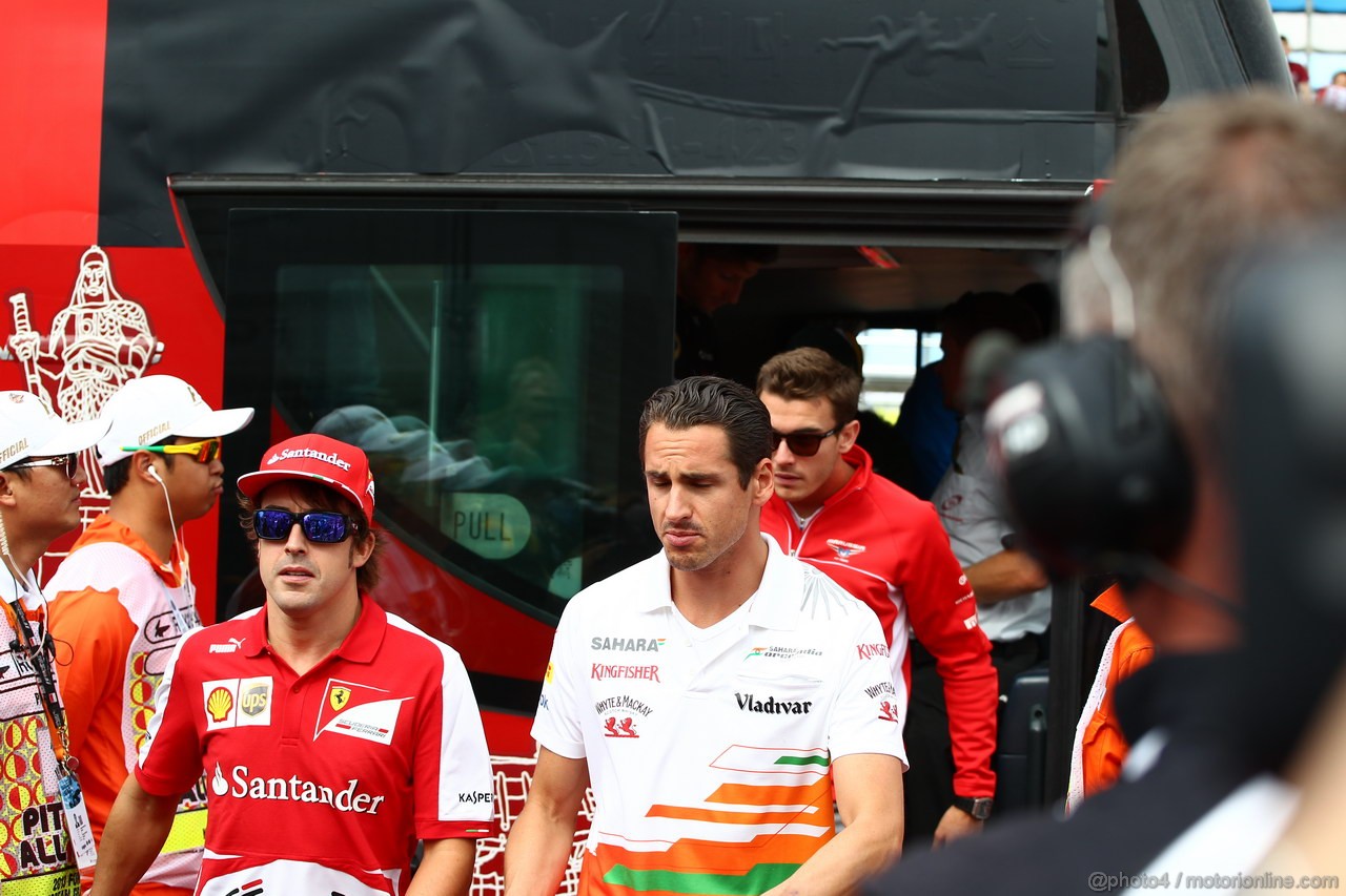 GP COREA, 06.10.2013- Driver parade, Fernando Alonso (ESP) Ferrari F138 e Adrian Sutil (GER), Sahara Force India F1 Team VJM06