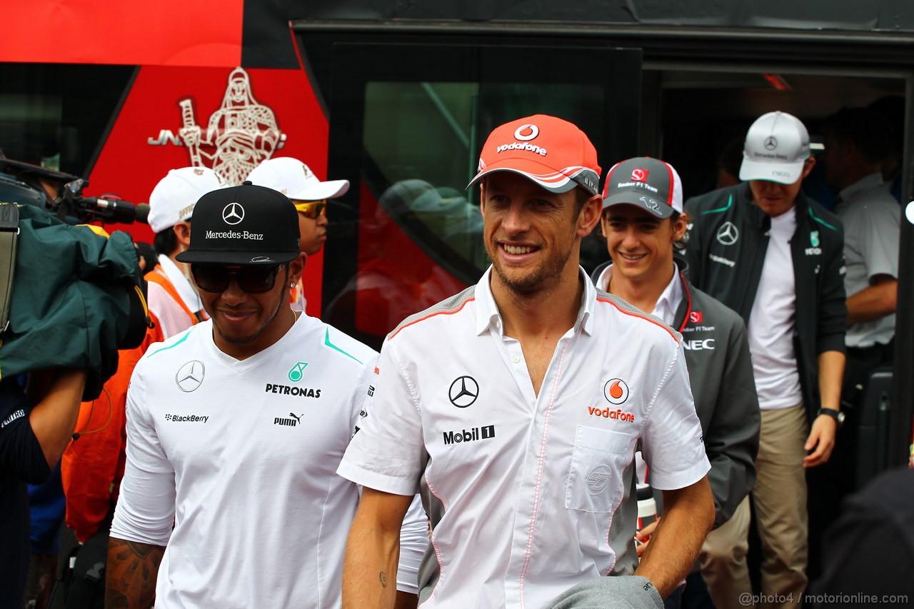 GP COREA, 06.10.2013- Driver parade, 