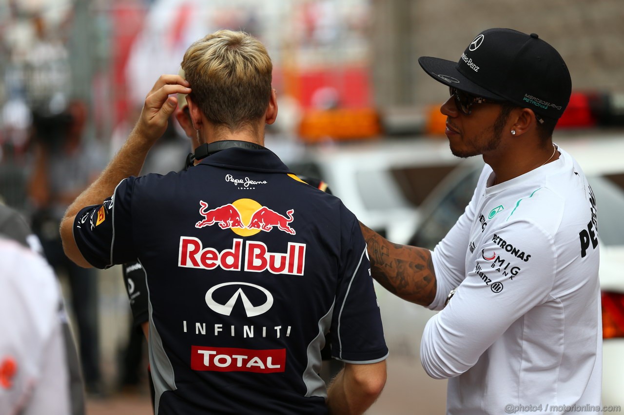 GP COREA, 06.10.2013- Driver parade, 10 e Sebastian Vettel (GER) Red Bull Racing RB9