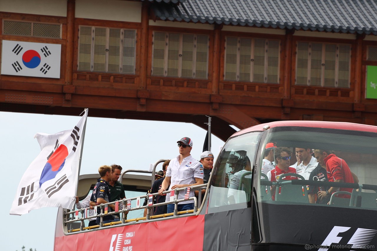 GP COREA, 06.10.2013- Driver parade, Nico Hulkenberg (GER) Sauber F1 Team C32