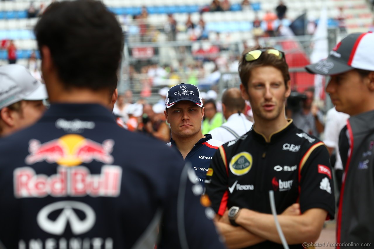 GP COREA, 06.10.2013- Driver parade, Valtteri Bottas (FIN), Williams F1 Team FW35 e Romain Grosjean (FRA) Lotus F1 Team E213