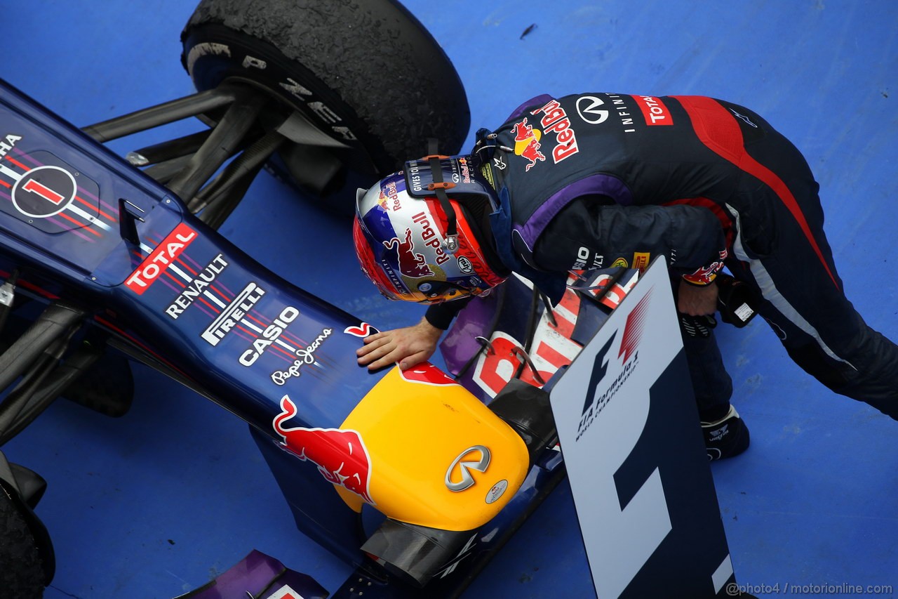 GP COREA, 06.10.2013- Festeggiamenti in parc fermee Sebastian Vettel (GER) Red Bull Racing RB9