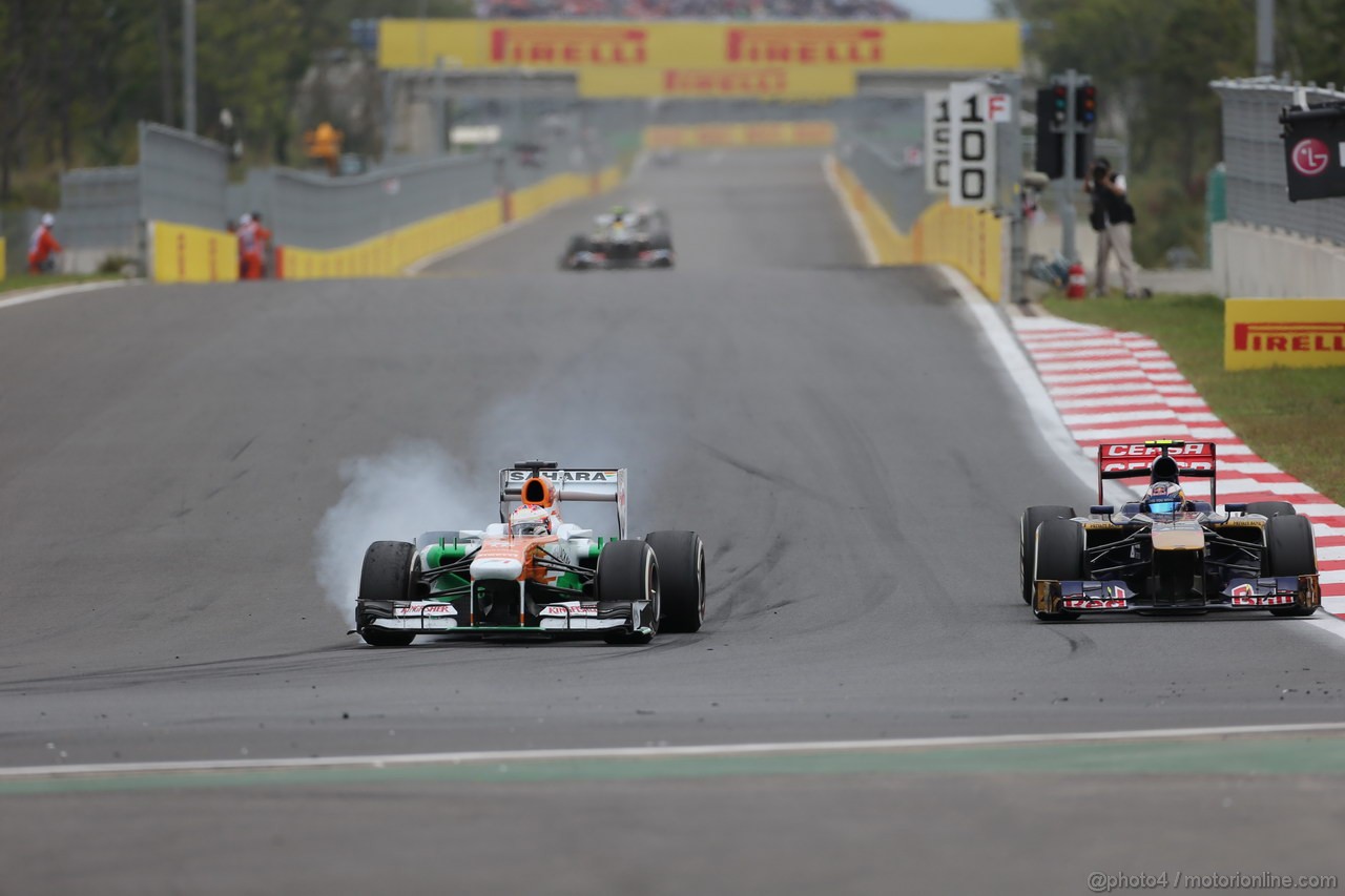 GP COREA, 06.10.2013- Gara, Adrian Sutil (GER), Sahara Force India F1 Team VJM06 crash with Mark Webber (AUS) Red Bull Racing RB9