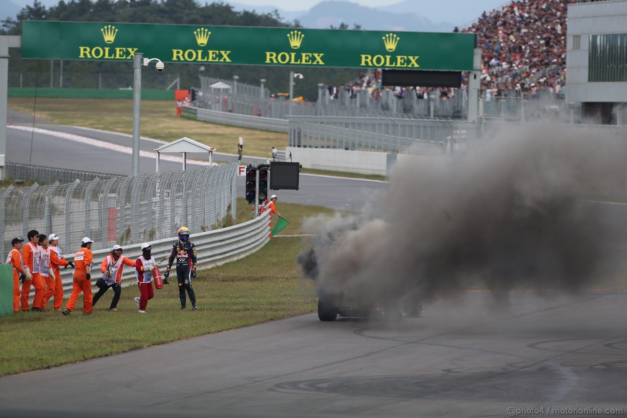 GP COREA, 06.10.2013- Gara, fire on Mark Webber (AUS) Red Bull Racing RB9 car