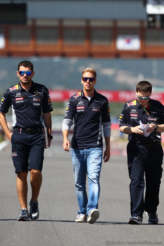 GP COREA, 03.10.2013- Sebastian Vettel (GER) Red Bull Racing RB9 
