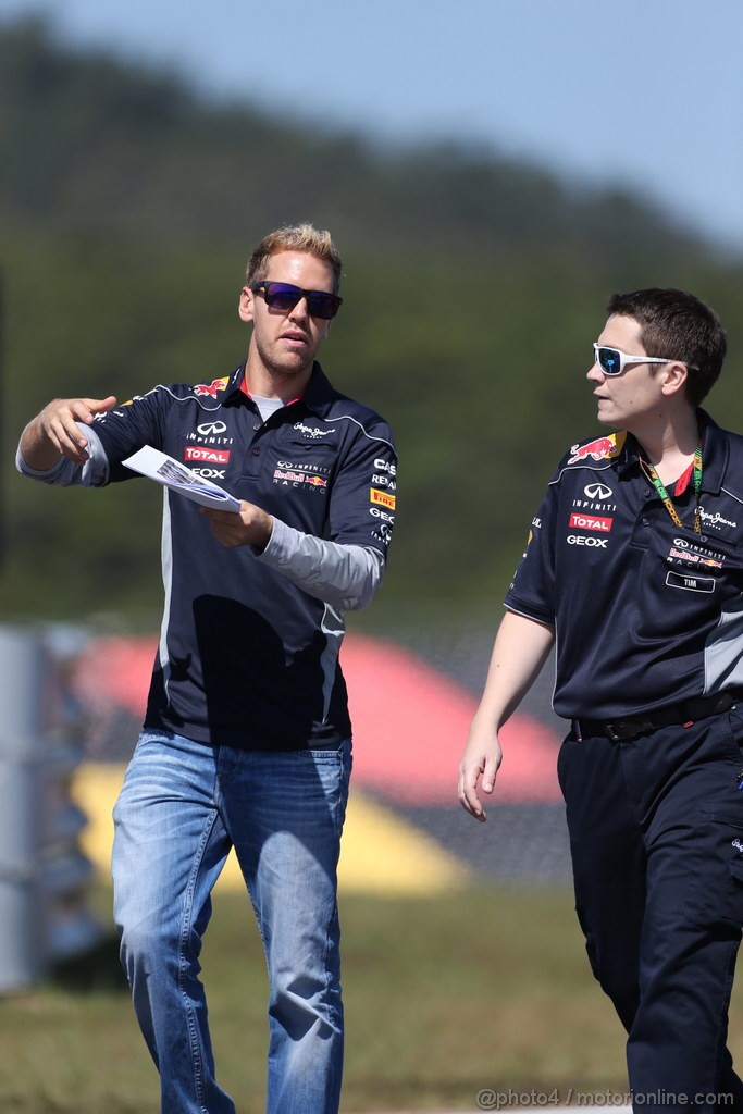 GP COREA, 03.10.2013- Sebastian Vettel (GER) Red Bull Racing RB9 