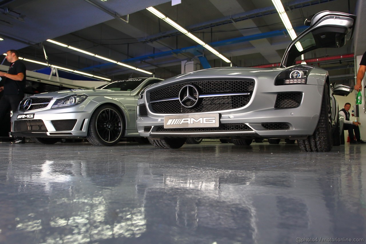 GP COREA, 03.10.2013- Mercedes Safety e Medical Car