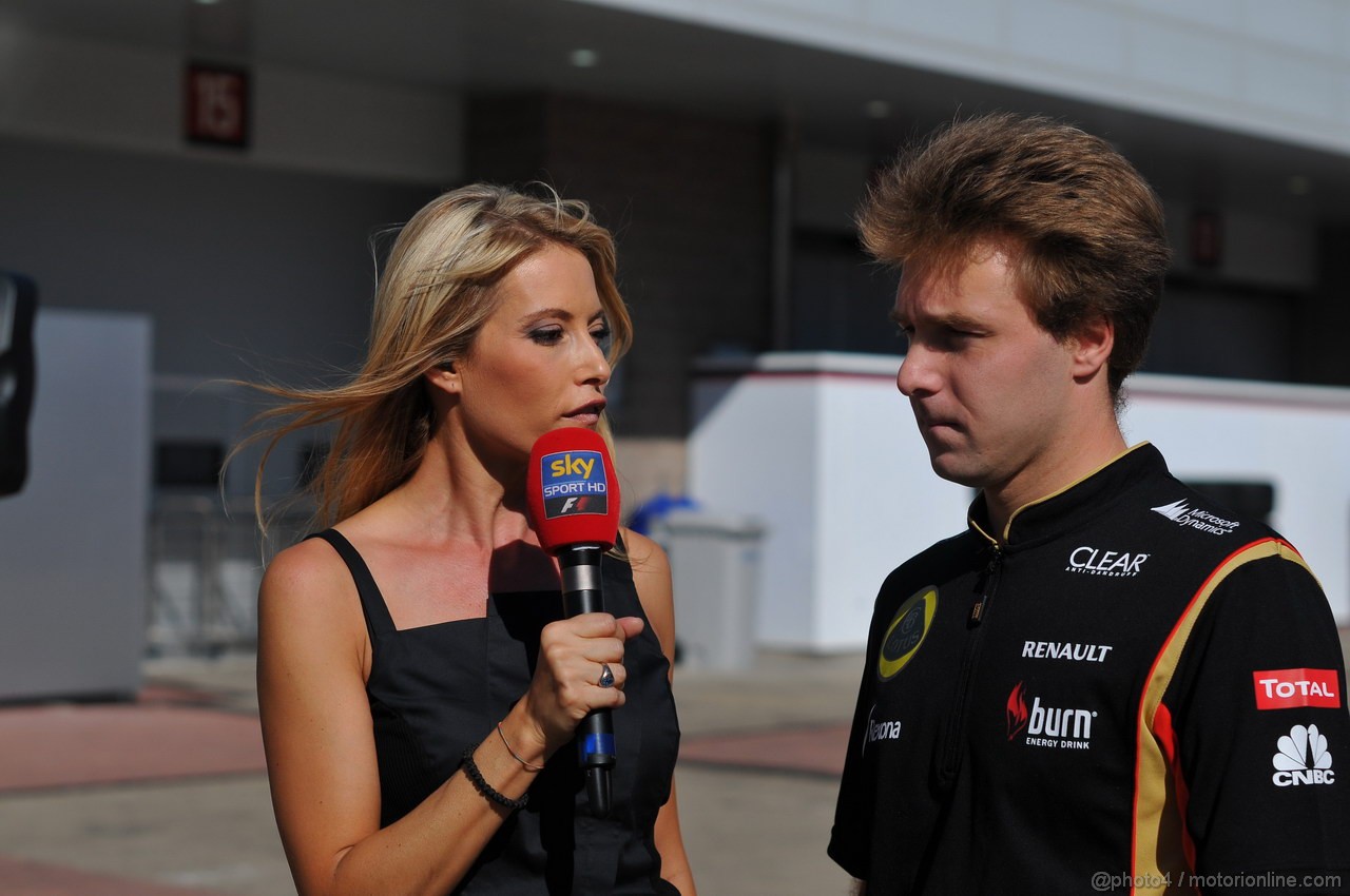 GP COREA, 03.10.2013-  Sarah Winkhaus (ITA), SKY TV, Davide Valsecchi (ITA) Lotus F1 Team E21 3rd driver