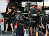 GP COREA, 03.10.2013- Lotus meccanici are working on the car