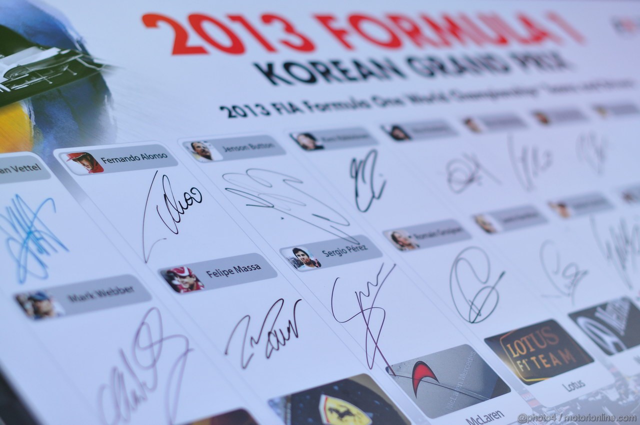 GP COREA, 05.10.2013- Driver Autographs Table
