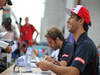 GP COREA, 05.10.2013- Autograph Session, Jean-Eric Vergne (FRA) Scuderia Toro Rosso STR8 e Daniel Ricciardo (AUS) Scuderia Toro Rosso STR8