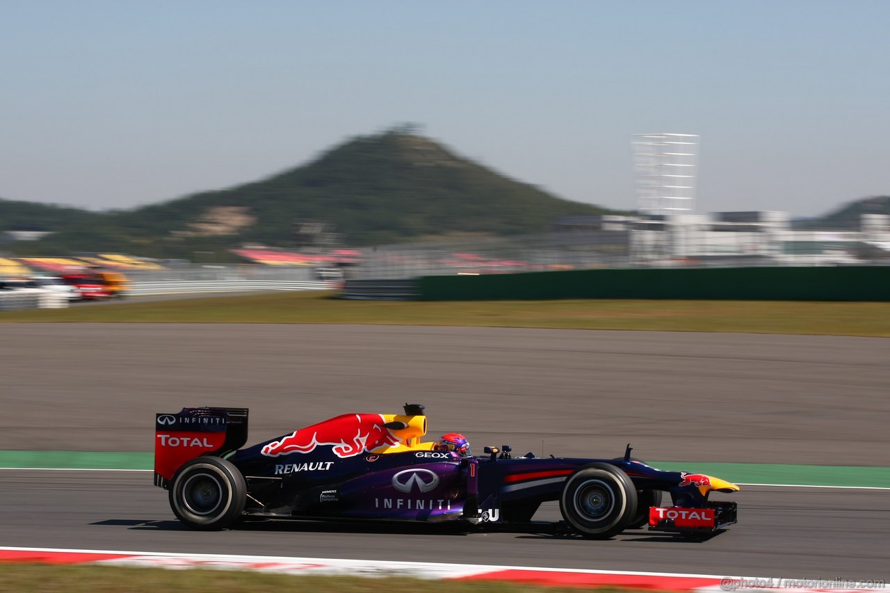 GP COREA, 04.10.2013- Prove Libere 1: Sebastian Vettel (GER) Red Bull Racing RB9 