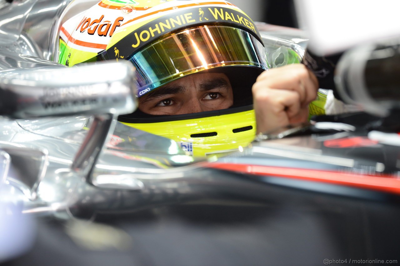 GP COREA, 04.10.2013- Prove Libere 1: Sergio Perez (MEX) McLaren MP4-28 