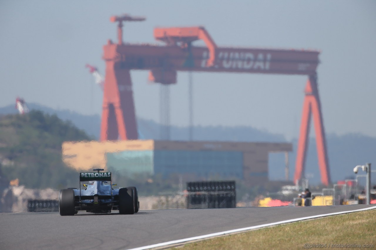 GP COREA, 04.10.2013- Prove Libere 1: Nico Rosberg (GER) Mercedes AMG F1 W04 