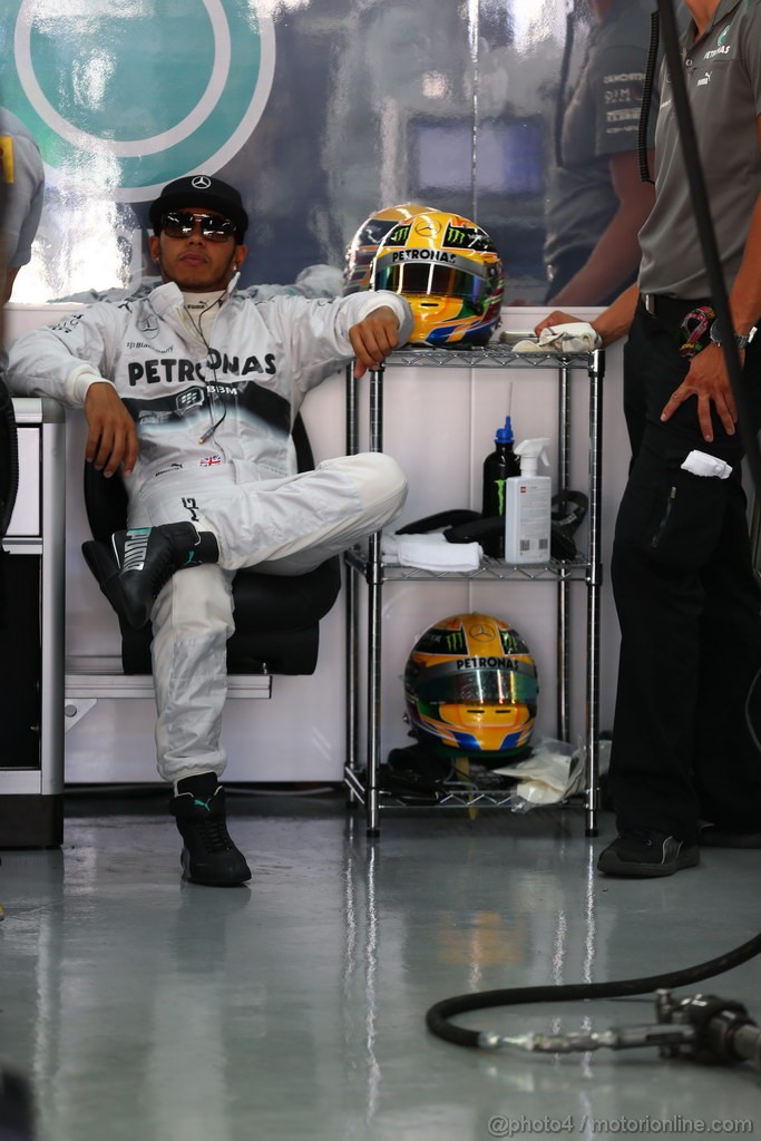 GP COREA, 04.10.2013- Prove Libere 1: Lewis Hamilton (GBR) Mercedes AMG F1 W04 
