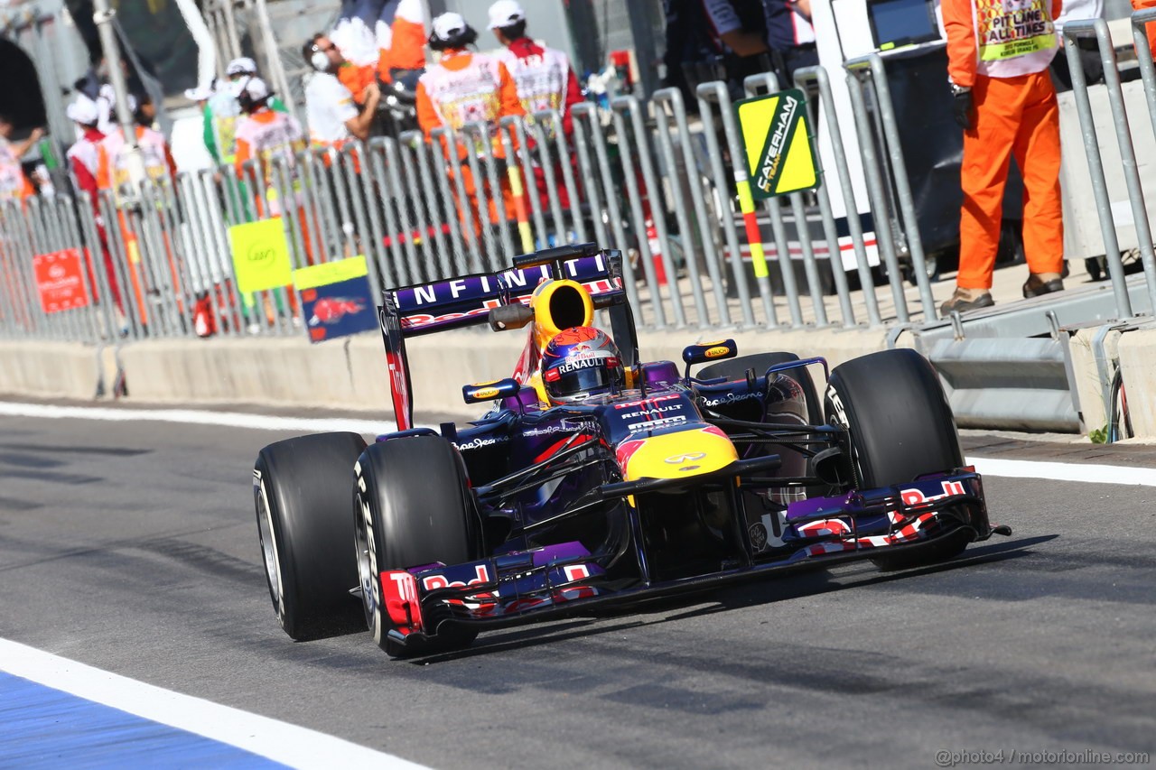 GP COREA, 04.10.2013- Prove Libere 1: Sebastian Vettel (GER) Red Bull Racing RB9 