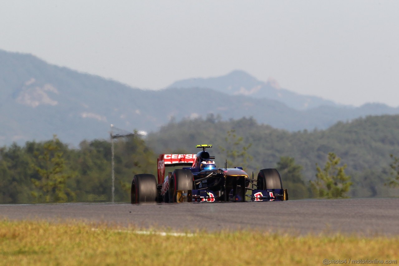GP COREA, 04.10.2013- Free practice 2, Daniel Ricciardo (AUS) Scuderia Toro Rosso STR8