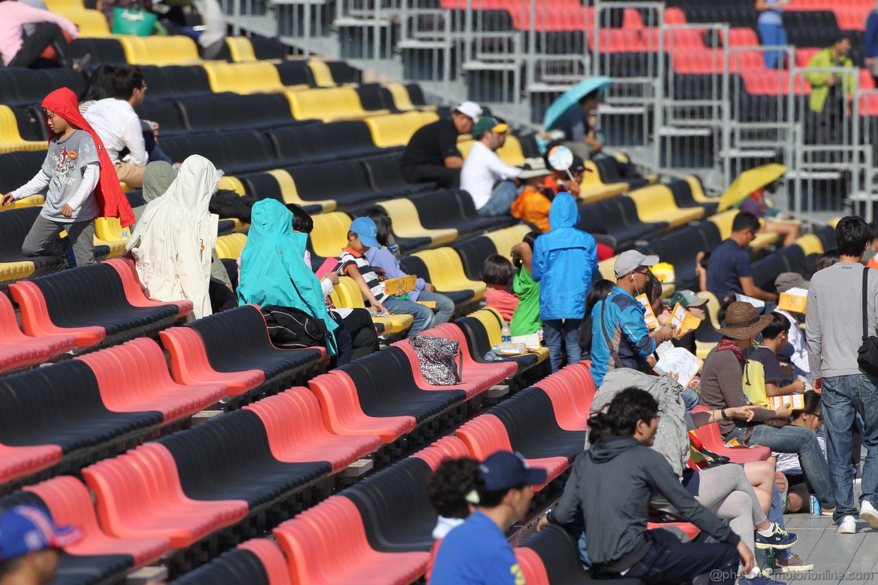 GP COREA, 04.10.2013- Free practice 2, Grandstands