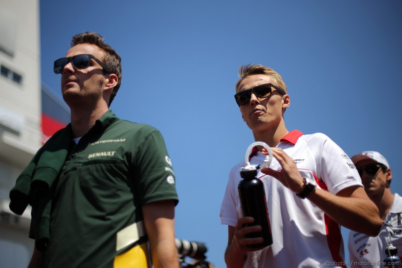 GP GERMANIA, 07.07.2013- Giedo Van der Garde (NED), Caterham F1 Team CT03 e Max Chilton (GBR), Marussia F1 Team MR02 