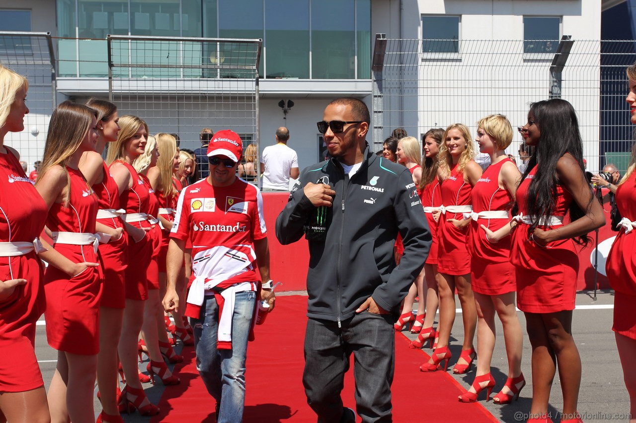 GP GERMANIA, 07.07.2013- Felipe Massa (BRA) Ferrari F138 e Lewis Hamilton (GBR) Mercedes AMG F1 W04 