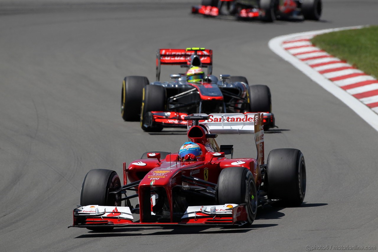 GP GERMANIA, 07.07.2013-  Gara, Fernando Alonso (ESP) Ferrari F138 davanti a Sergio Perez (MEX) McLaren MP4-28 