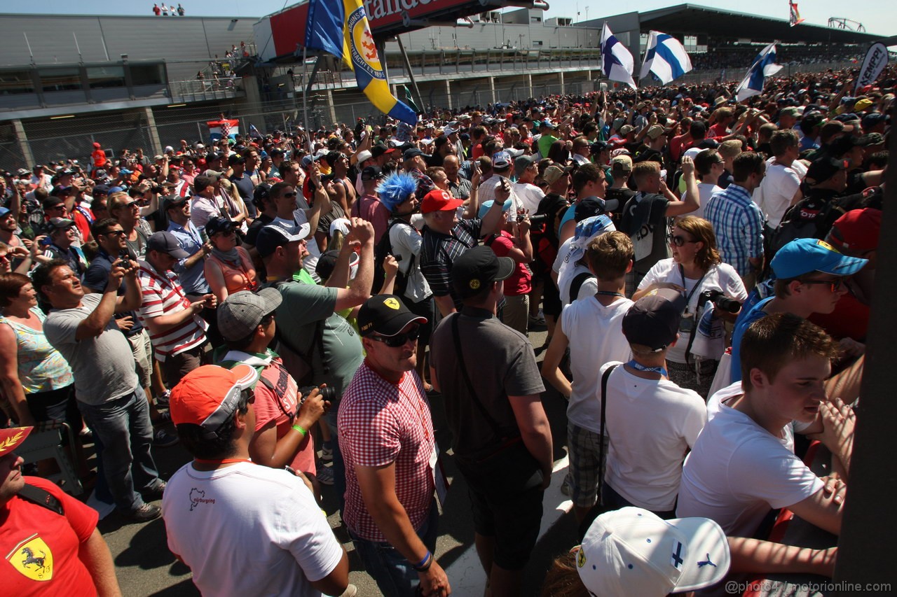 GP GERMANIA, 07.07.2013-  Gara, The people on the track