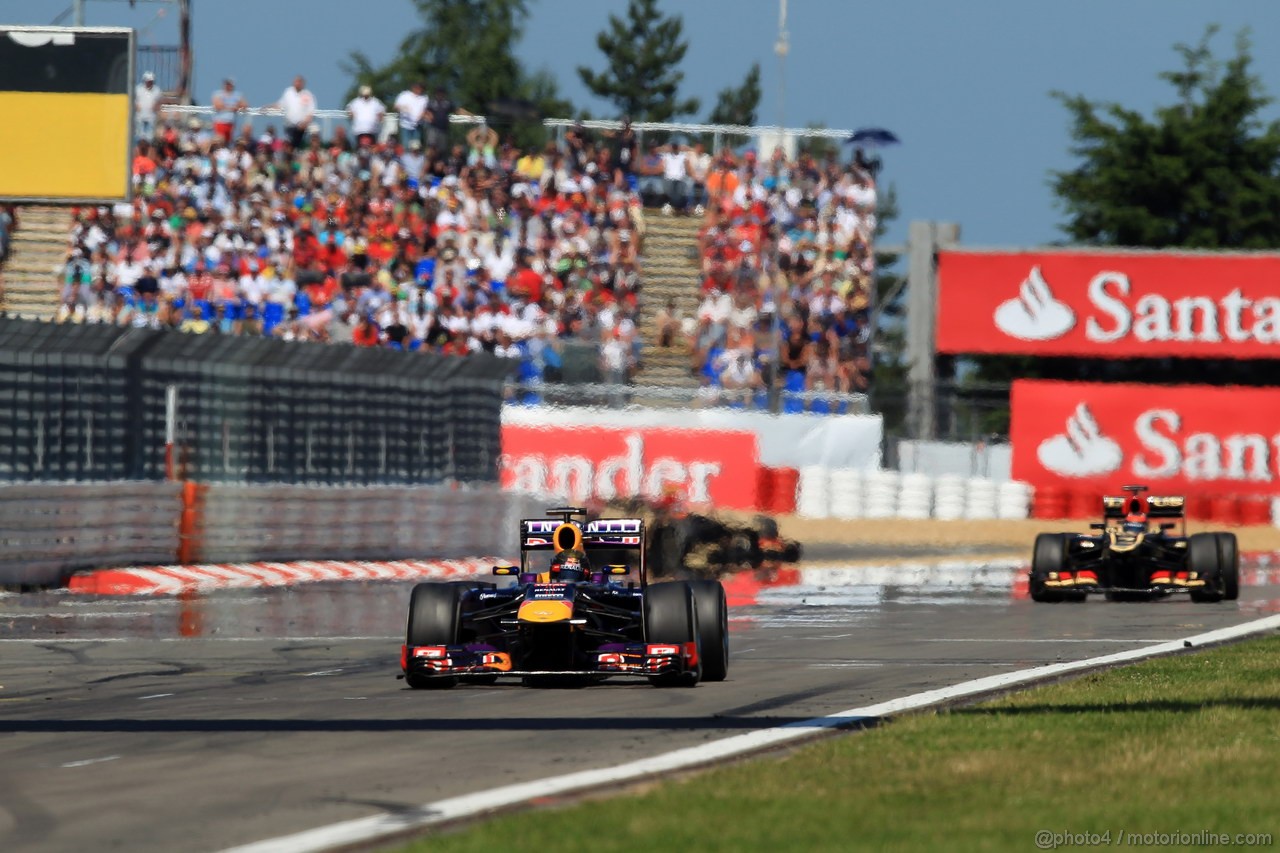GP GERMANIA, 07.07.2013-  Gara, Sebastian Vettel (GER) Red Bull Racing RB9 davanti a Kimi Raikkonen (FIN) Lotus F1 Team E21 