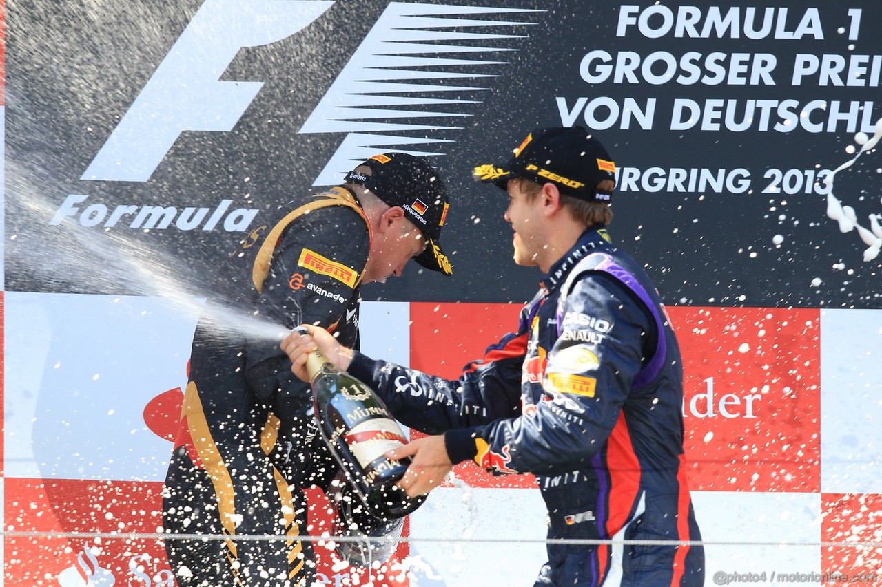 GP GERMANIA, 07.07.2013-  Gara, secondo Kimi Raikkonen (FIN) Lotus F1 Team E21 e Sebastian Vettel (GER) Red Bull Racing RB9 vincitore 