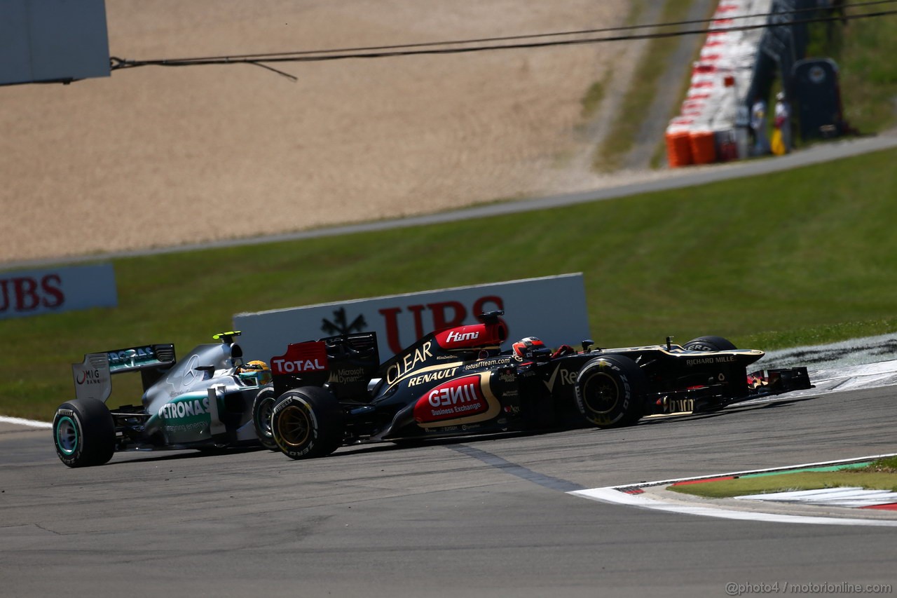 GP GERMANIA, 07.07.2013-  Gara, Lewis Hamilton (GBR) Mercedes AMG F1 W04 e Kimi Raikkonen (FIN) Lotus F1 Team E21 