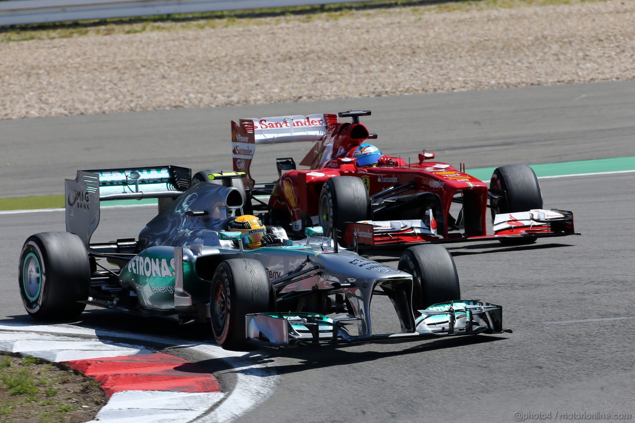 GP GERMANIA, 07.07.2013-  Gara, Lewis Hamilton (GBR) Mercedes AMG F1 W04 e Fernando Alonso (ESP) Ferrari F138 