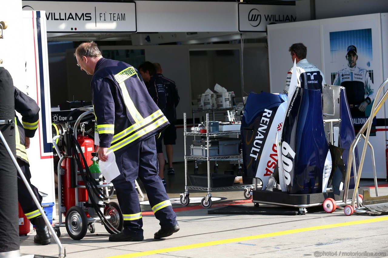 GP GERMANIA, 06.07.2013- Firemen were called to the Williams garage after they suffered a KERS fire.