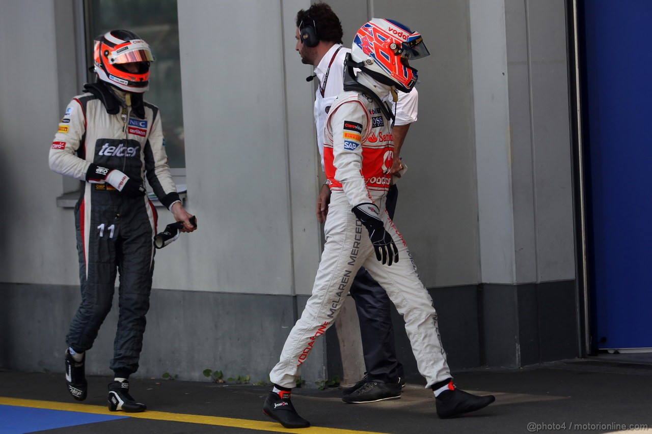 GP GERMANIA, 06.07.2013- Qualifiche, Jenson Button (GBR) McLaren Mercedes MP4-28 e Nico Hulkenberg (GER) Sauber F1 Team C32 