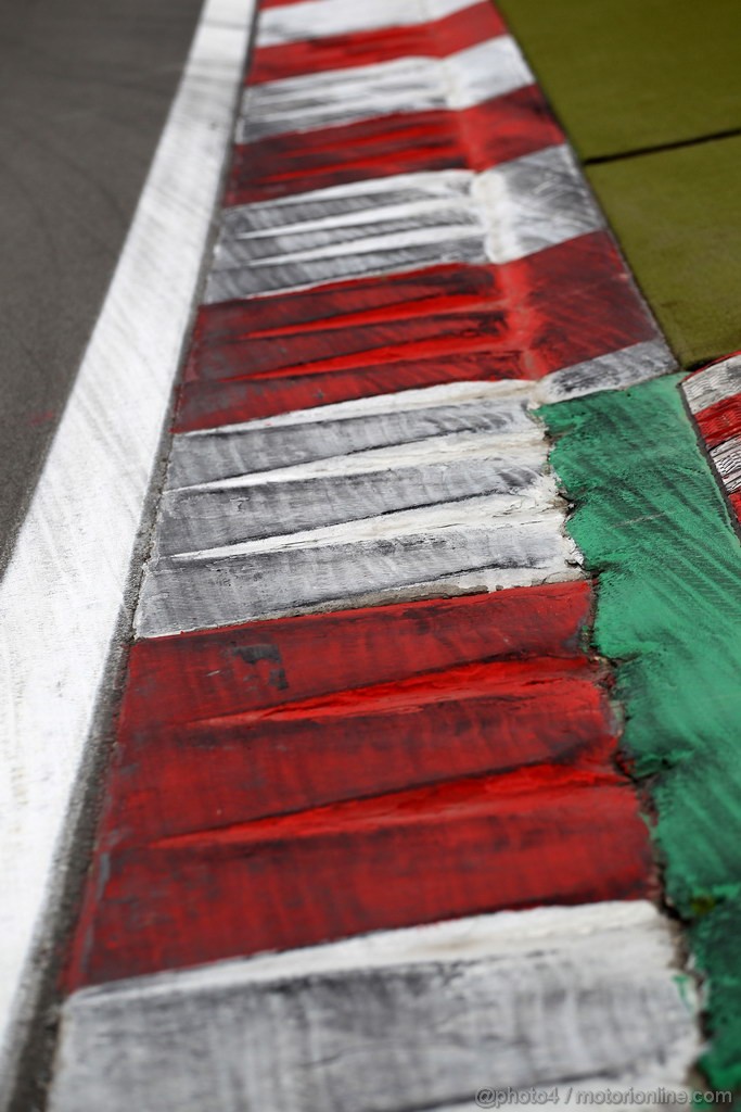 GP GERMANIA, 05.07.2013- Prove Libere 1, A kerb