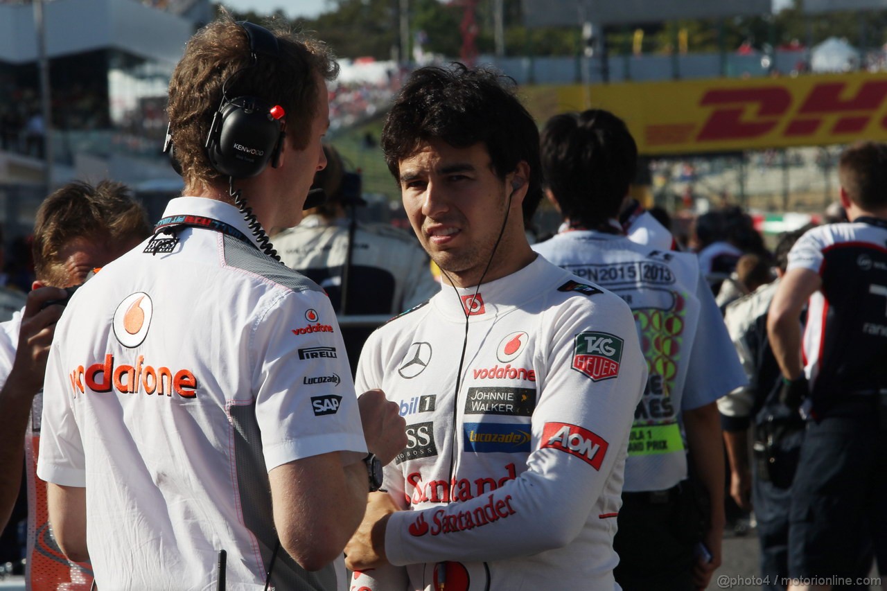 GP GIAPPONE, 13.10.2013- Gara, Sergio Perez (MEX) McLaren MP4-28 