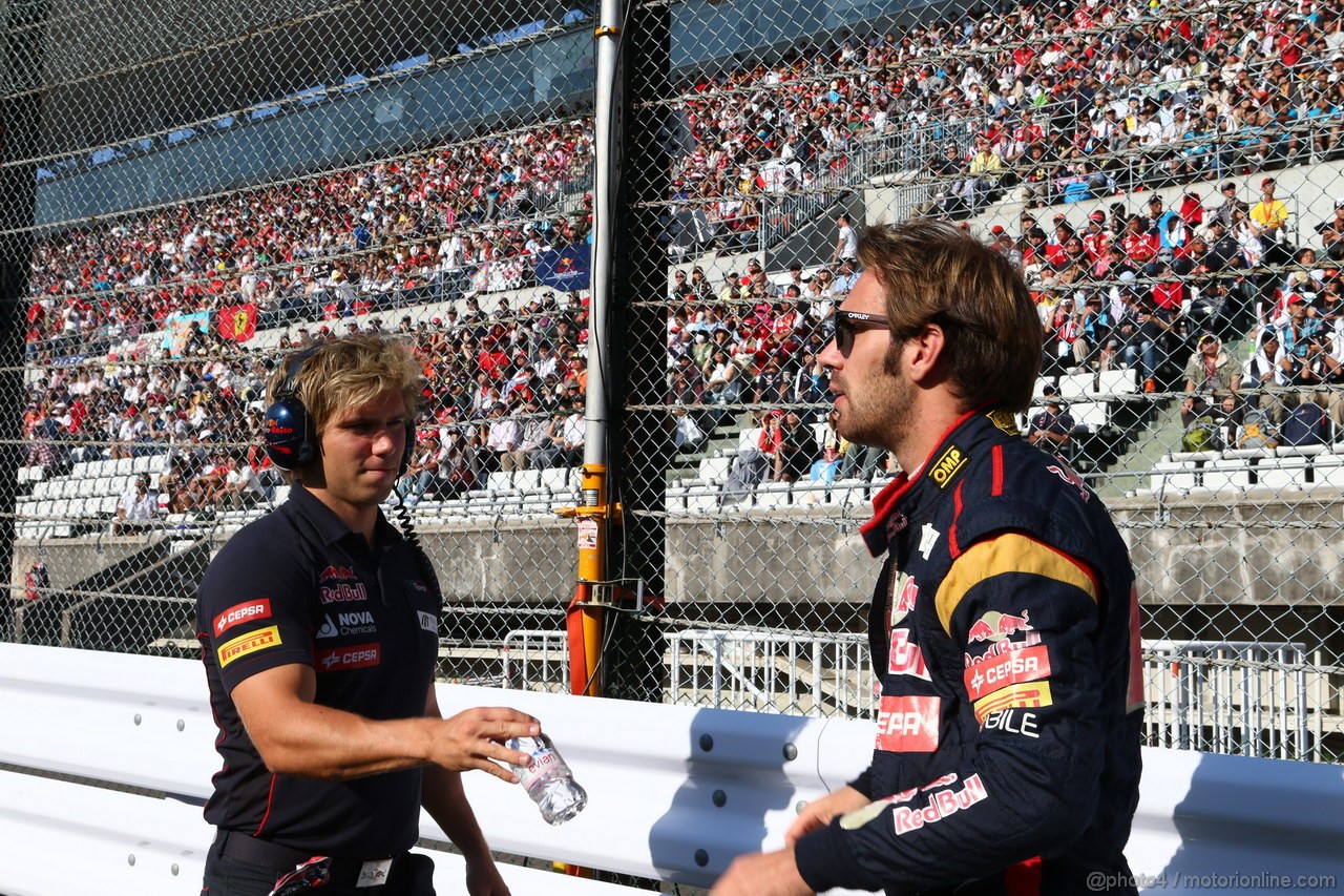 GP GIAPPONE, 13.10.2013- Gara, Jean-Eric Vergne (FRA) Scuderia Toro Rosso STR8 