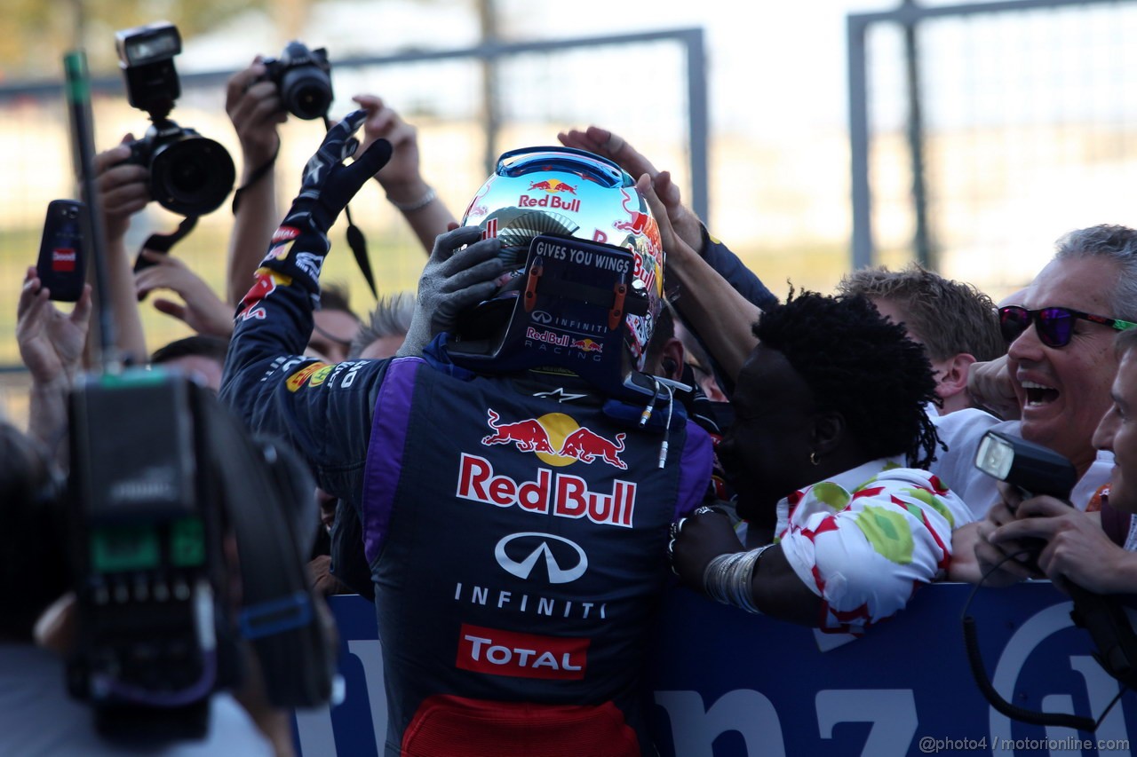 GP GIAPPONE, 13.10.2013- Gara, Sebastian Vettel (GER) Red Bull Racing RB9 vincitore