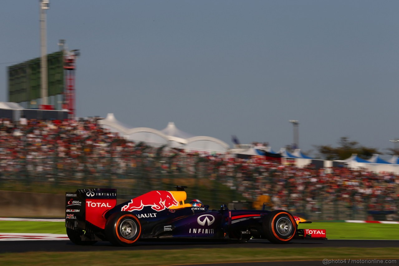 GP GIAPPONE, 13.10.2013- Gara, Sebastian Vettel (GER) Red Bull Racing RB9 