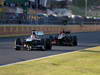 GP GIAPPONE, 13.10.2013- Gara, Nico Hulkenberg (GER) Sauber F1 Team C32 davanti a Kimi Raikkonen (FIN) Lotus F1 Team E21 