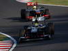 GP GIAPPONE, 13.10.2013- Gara, Esteban Gutierrez (MEX), Sauber F1 Team C32 davanti a Sergio Perez (MEX) McLaren MP4-28 