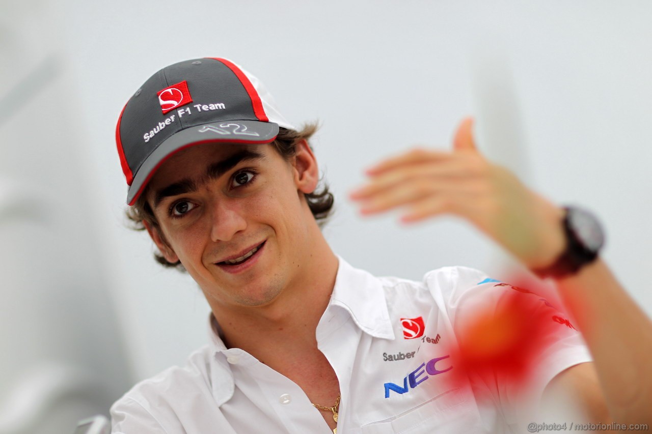 GP GIAPPONE, 10.10.2013- Esteban Gutierrez (MEX), Sauber F1 Team C32 